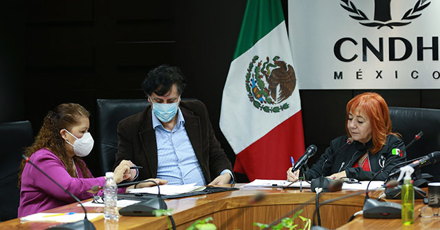 La presidenta de la CNDH, Rosario Piedra Ibarra firmó el Protocolo para la Prevención y atención del hostigamiento y/o acoso sexual y/o laboral al interior de este Organismo