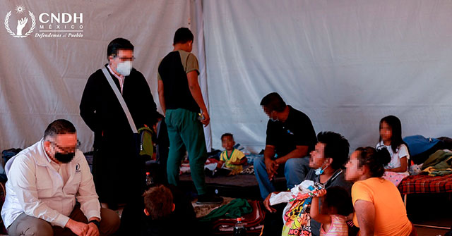 CNDH atiende a integrantes de caravana migrante en la CDMX