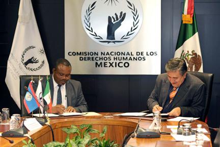 El titular de la CNDH y el Ombudsman de Belice firman acuerdo