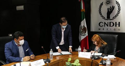 CNDH y Secretaría de Bienestar firman convenio para prevenir violaciones a DH de personas beneficiarias de programas sociales